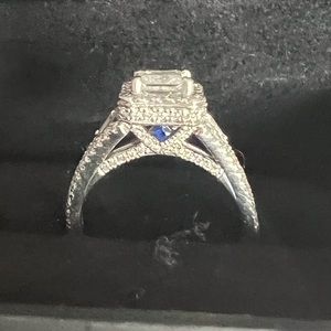 Vera Wang engagement ring. Size 6